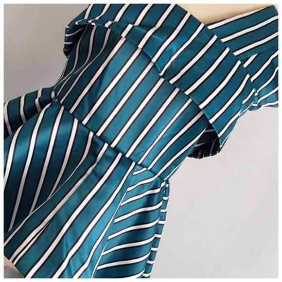 Stunning Teal Silky One Shoulder Top - Picture 5 of 6